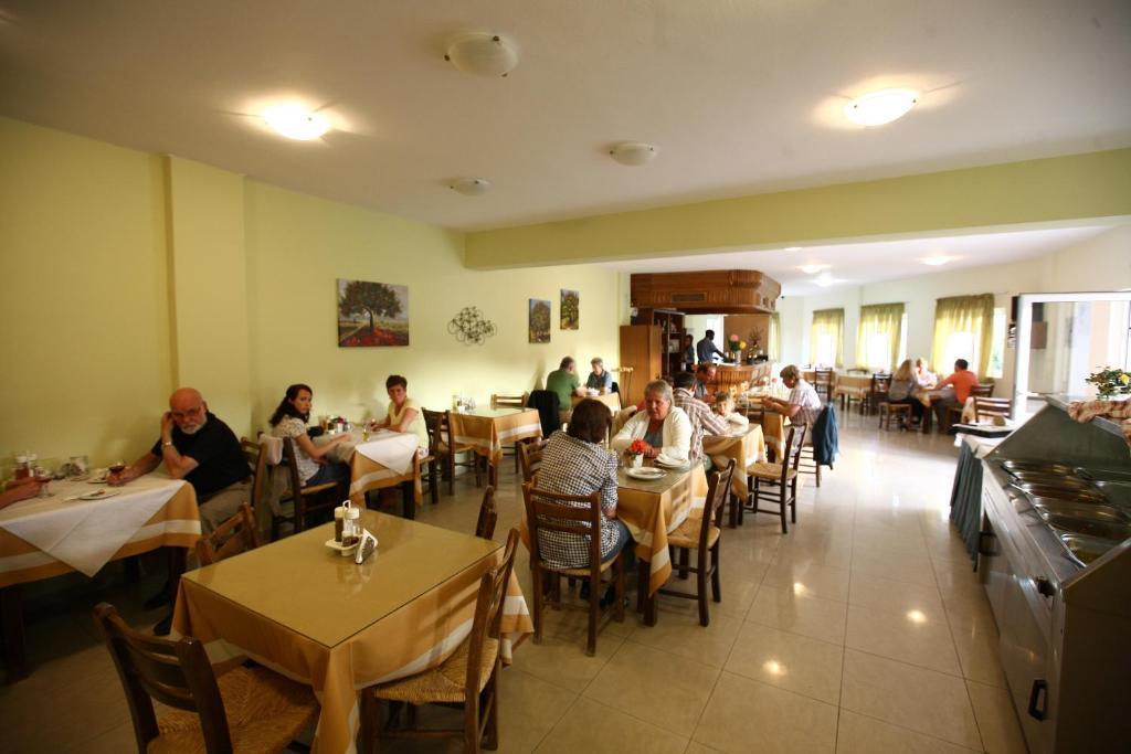 Ormos Atalia Hotel Bali  ภายนอก รูปภาพ